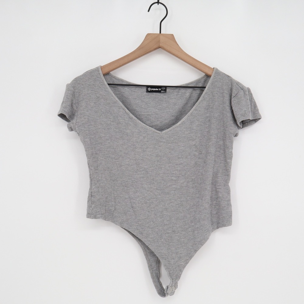 Popular 21 Bodysuit Womens XS Gray Ribbed Knit V-Neck Short Sleeve Excellent
